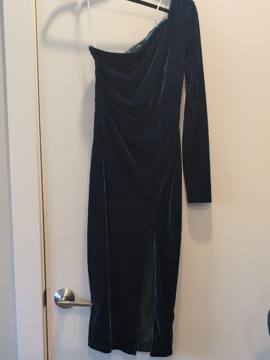 Lulus Dresses & Skirts - Lulu's One-Shoulder Velvet Midi Dress in Teal